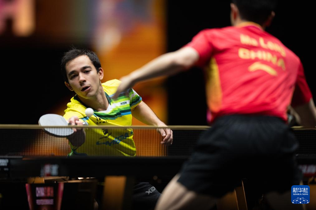 关注他的球 关注他的球